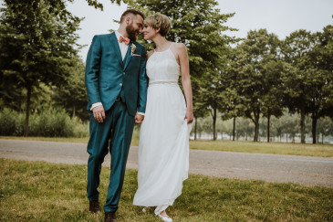 Bild von hochzeit-laura-soeren-schwerin-haus-am-see-12.jpg