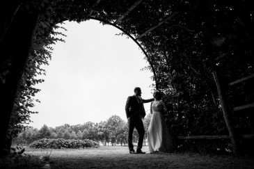 Bild von hochzeit-laura-soeren-schwerin-haus-am-see-11.jpg