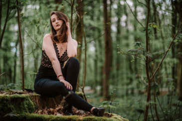 Bild von taliska-shooting-wald-14.jpg