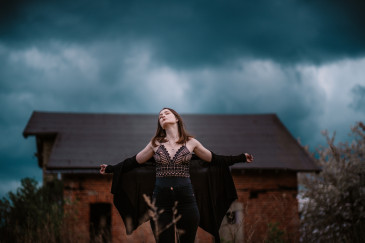 Bild von taliska-shooting-wald-26.jpg