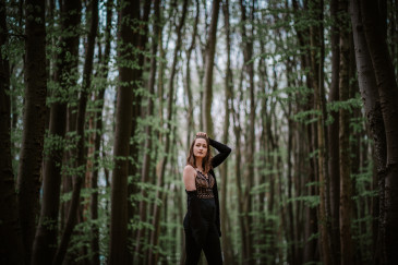 Bild von taliska-shooting-wald-4.jpg
