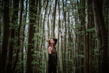 Bild von taliska-shooting-wald-3.jpg